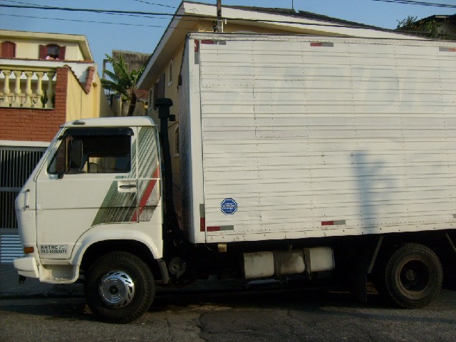 Foto 1 - Raros transportes e guarda moveis
