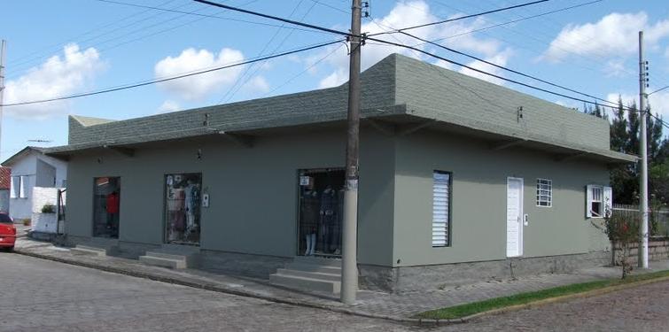 Casa e salas comerciais